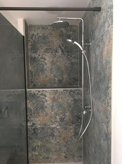 Chambre avec petit-déjeuner en Provence Luberon La Tour-dʼAigues Exterior foto